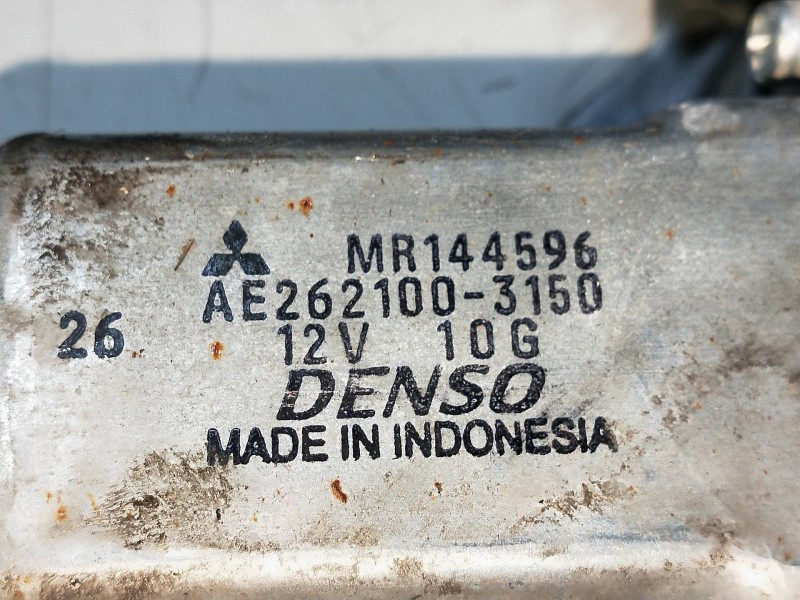 Recambio de elevalunas delantero derecho para mitsubishi l 200 (k6/7) referencia OEM IAM MR144596 AE2621003150 4P Recambio de elevalunas delantero derecho para mitsubishi l 200 (k6/7) referencia OEM IAM MR144596 AE2621003150 4P