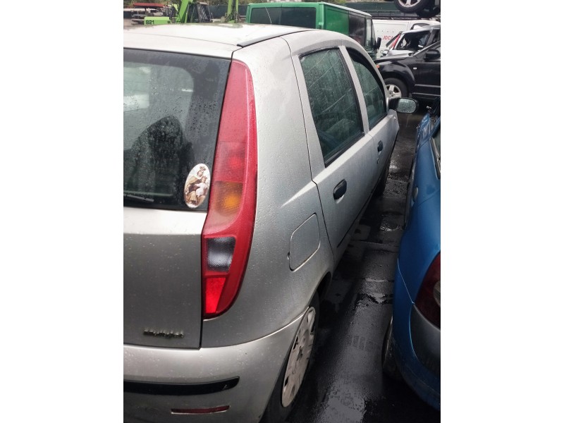 fiat punto berlina (188) del año 2004