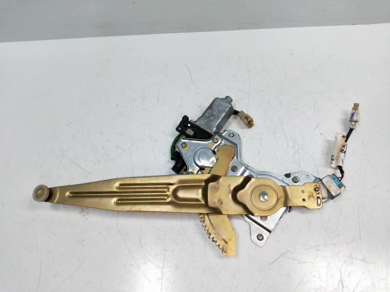 Recambio de elevalunas trasero izquierdo para mitsubishi l 200 (k6/7) referencia OEM IAM MR144537 0621006556 4P