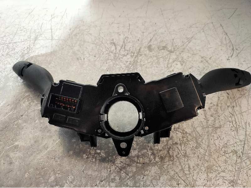 Recambio de mando luces para kia stonic (ybcuv) concept referencia OEM IAM 93403H8950 B895 