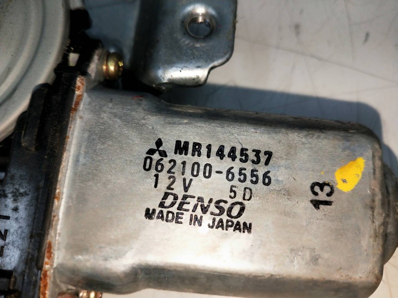 Recambio de elevalunas trasero izquierdo para mitsubishi l 200 (k6/7) referencia OEM IAM MR144537 0621006556 4P