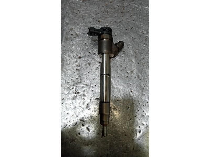 Recambio de inyector para kia sportage business 2wd referencia OEM IAM 0445110589 338002A610 