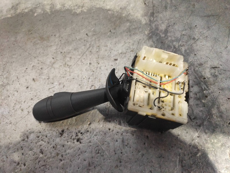 Recambio de mando limpia para renault clio iv business referencia OEM IAM 255675887R  