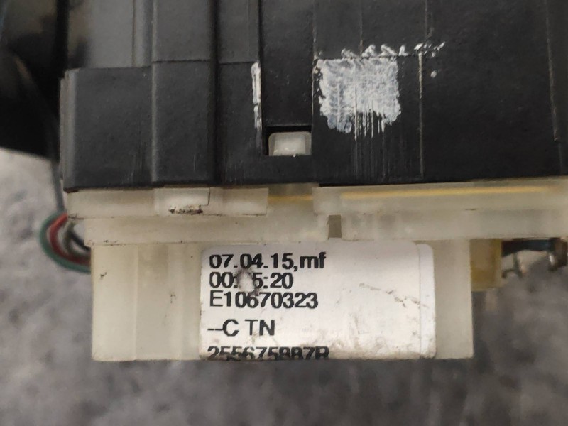 Recambio de mando limpia para renault clio iv business referencia OEM IAM 255675887R  