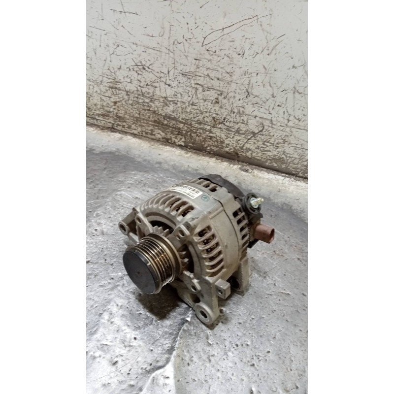 Recambio de alternador para kia sportage business 2wd referencia OEM IAM 373002A700 MS1042118840 