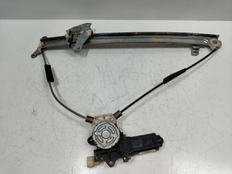 Recambio de elevalunas delantero derecho para mitsubishi montero (v60/v70) referencia OEM IAM MB517476 0621002793 3P Recambio de elevalunas delantero derecho para mitsubishi montero (v60/v70) referencia OEM IAM MB517476 0621002793 3P