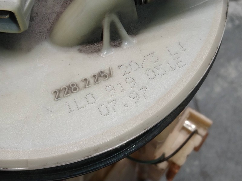 Recambio de bomba combustible para seat toledo (1l) base referencia OEM IAM 1L0919051E 228225203 