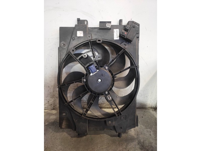 Recambio de electroventilador para renault clio iv business referencia OEM IAM 214818009RA  