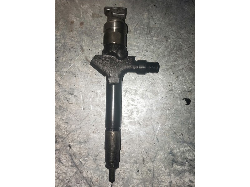 Recambio de inyector para mazda 6 berlina (gg) 2.0 diesel cat referencia OEM IAM 2A372B00  