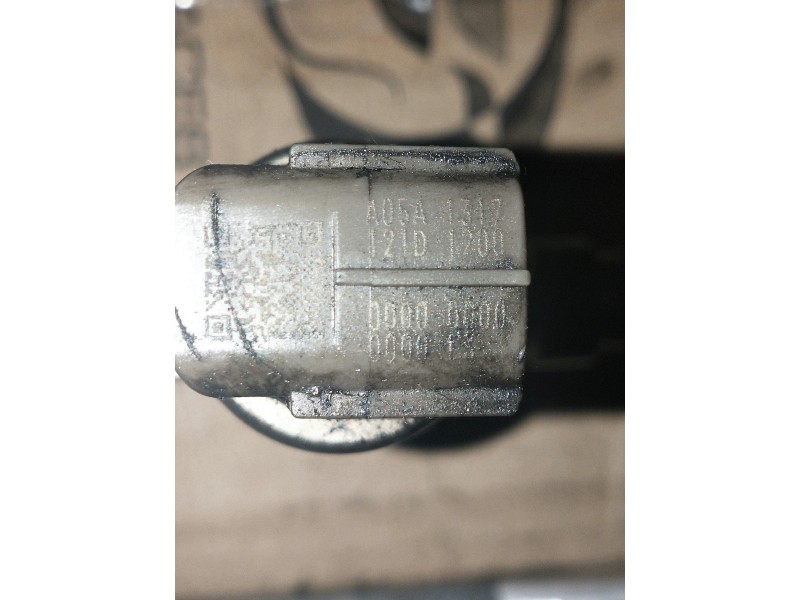 Recambio de inyector para mazda 6 berlina (gg) 2.0 diesel cat referencia OEM IAM 121D1200  