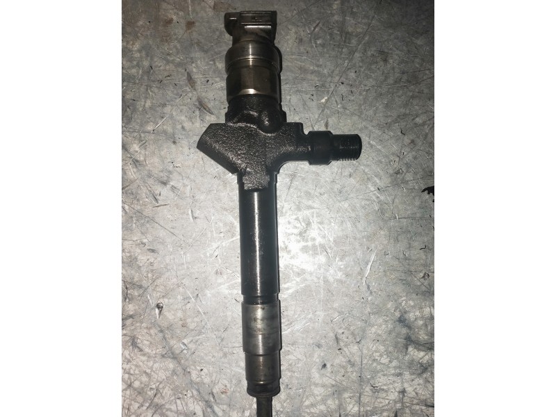 Recambio de inyector para mazda 6 berlina (gg) 2.0 diesel cat referencia OEM IAM 121D1200  