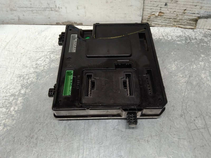 Recambio de modulo electronico para renault megane iii berlina 5 p dynamique referencia OEM IAM 284B15778R S180071101 