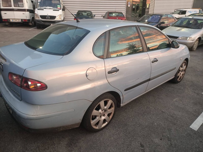 seat cordoba berlina (6l2) del año 2003