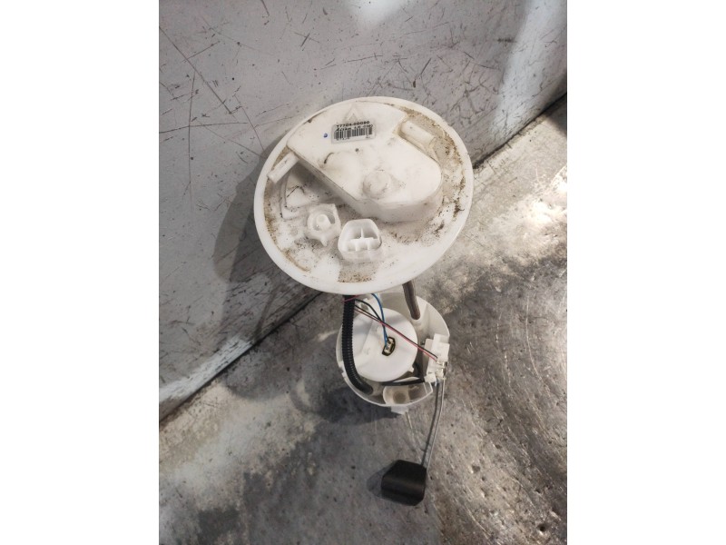 Recambio de bomba combustible para toyota yaris hsd active referencia OEM IAM 777040D090  
