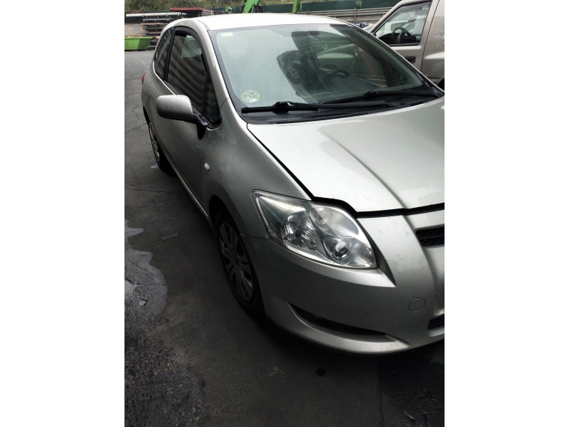 toyota auris del año 2007