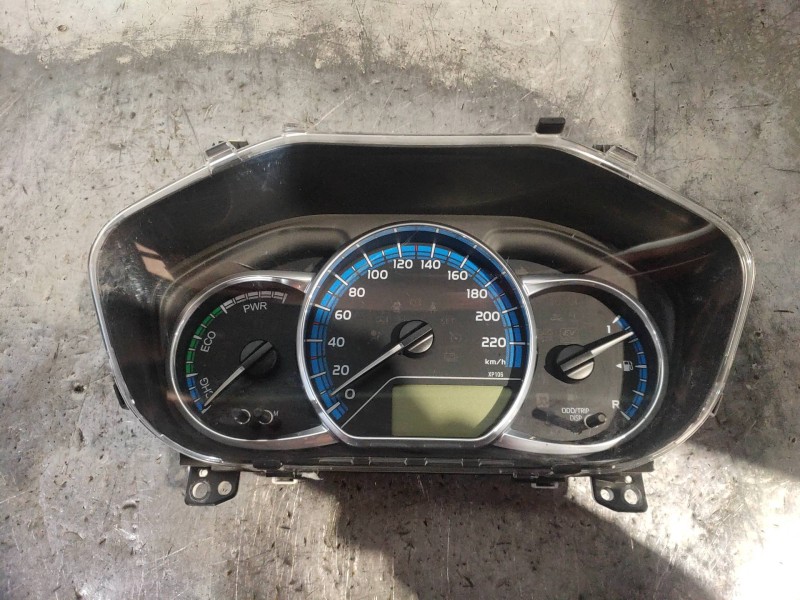 Recambio de cuadro instrumentos para toyota yaris hsd active referencia OEM IAM 838000U390 MB1575607773 