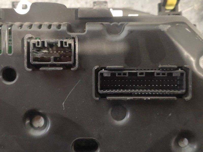 Recambio de cuadro instrumentos para toyota yaris hsd active referencia OEM IAM 838000U390 MB1575607773 