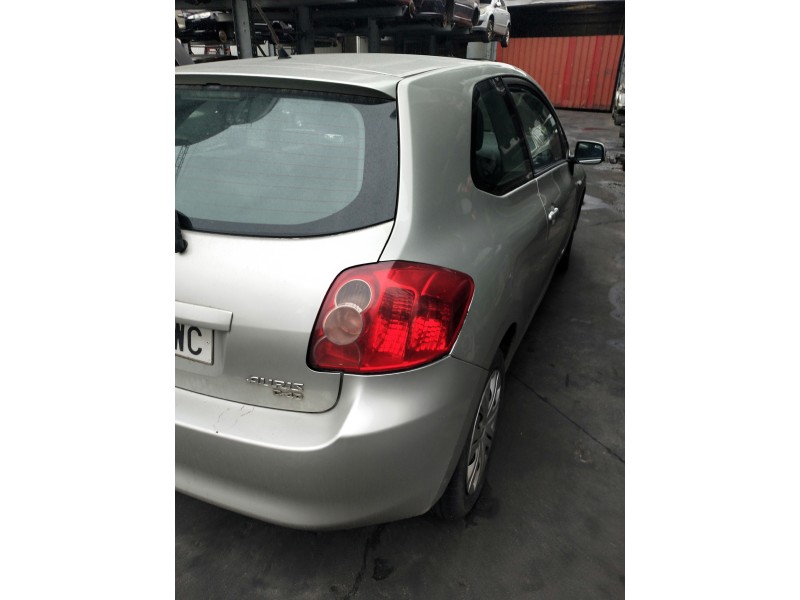 toyota auris del año 2007