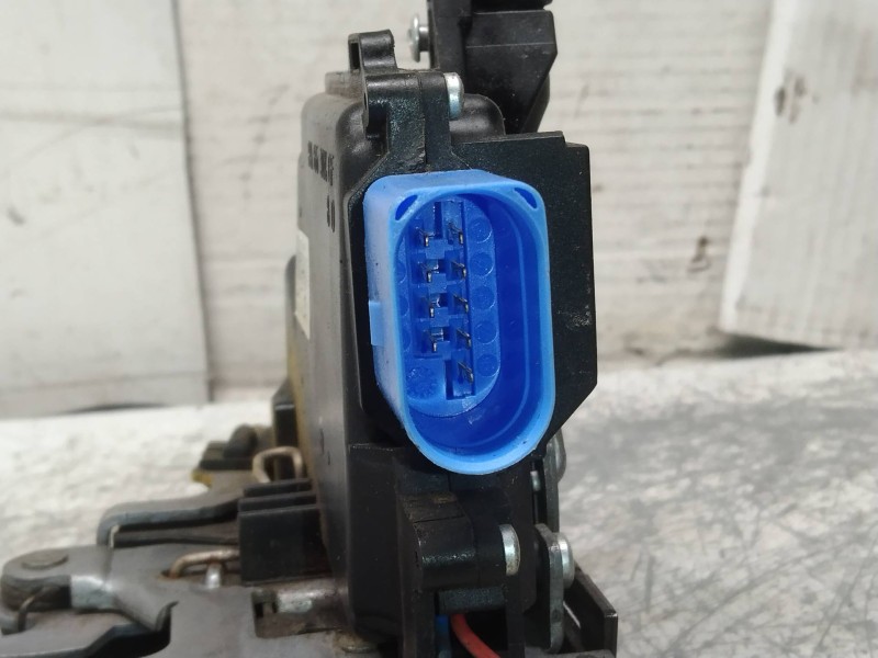 Recambio de motor cierre centralizado delantero derecho para volkswagen caddy ka/kb (2k) kombi referencia OEM IAM 3D1837016AC  5