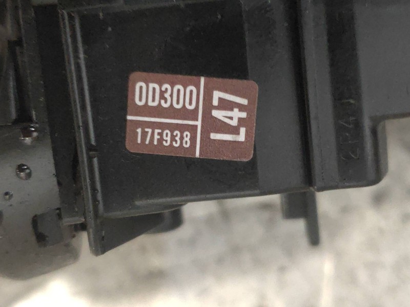 Recambio de mando luces para toyota yaris hsd active referencia OEM IAM 17F938  