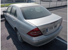mercedes clase c (w203) berlina del año 2001 2