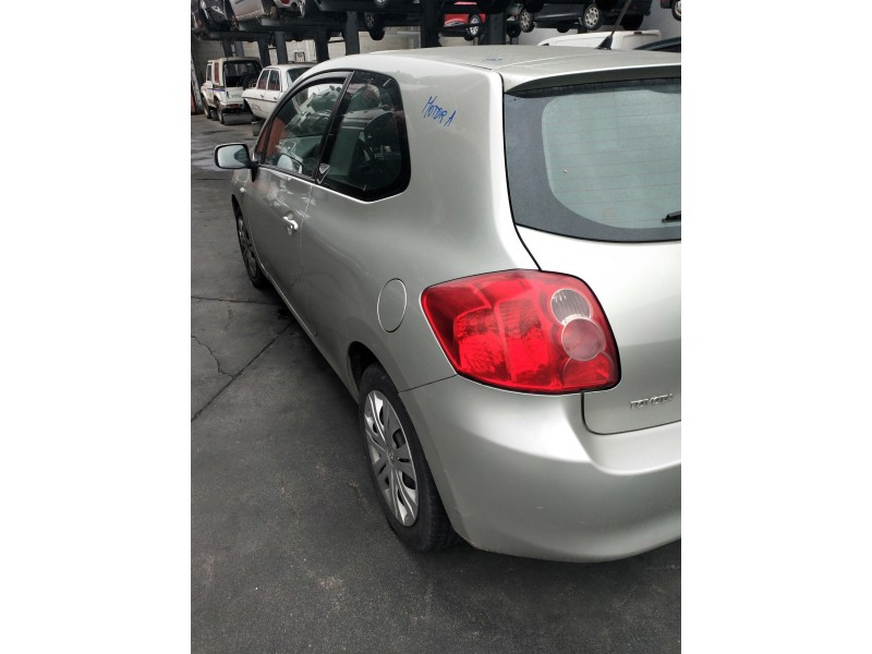 toyota auris del año 2007