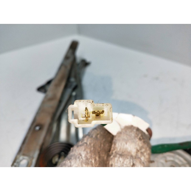 Recambio de elevalunas delantero derecho para mitsubishi montero sport (k90) 2.5 turbodiesel referencia OEM IAM MR144596 0621006