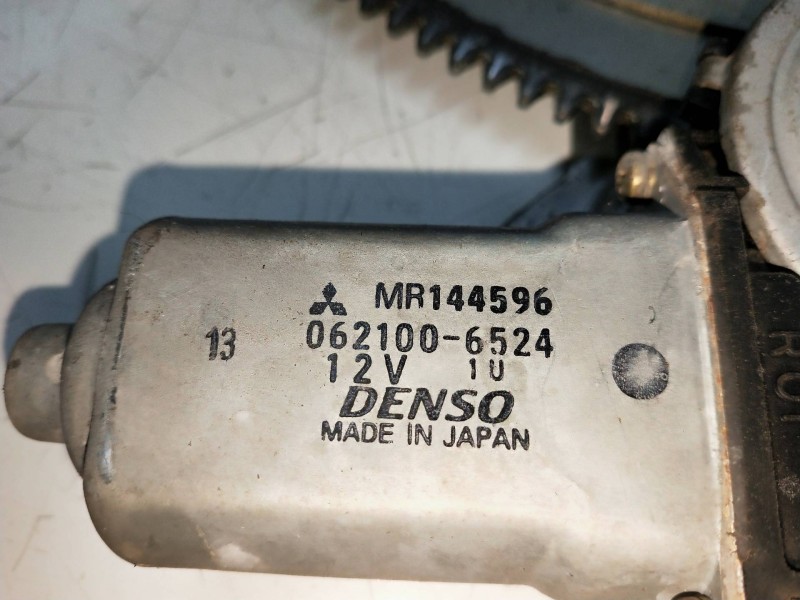 Recambio de elevalunas delantero derecho para mitsubishi montero sport (k90) 2.5 turbodiesel referencia OEM IAM MR144596 0621006