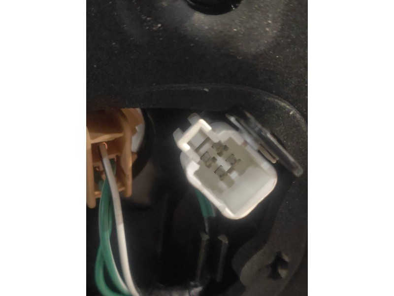 Recambio de piloto trasero derecho para toyota yaris hsd active referencia OEM IAM   