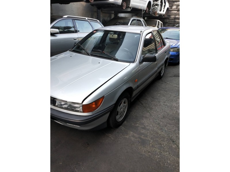 mitsubishi lancer berlina (c60a/c70a) del año 1992