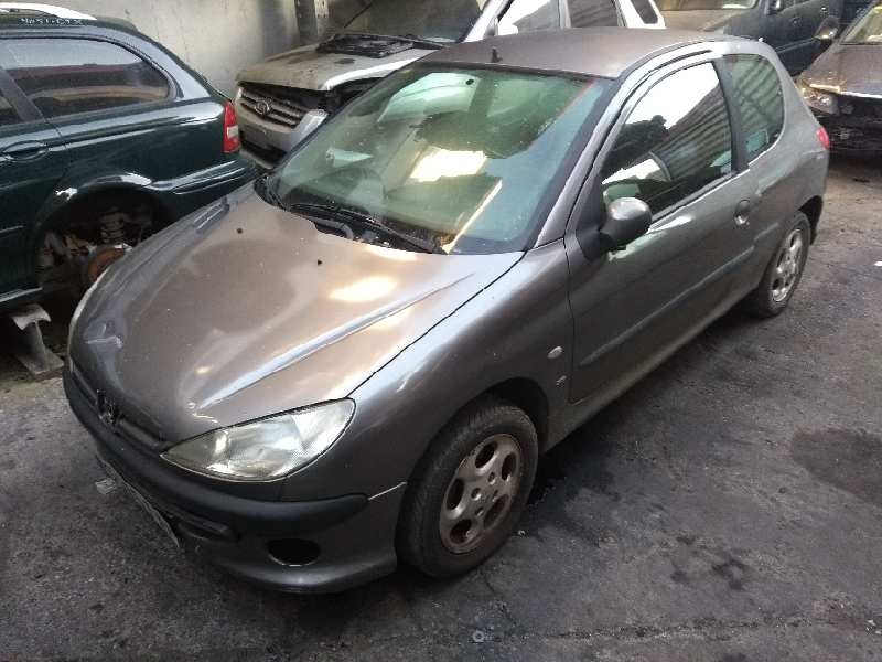 peugeot 206 berlina del año 1999