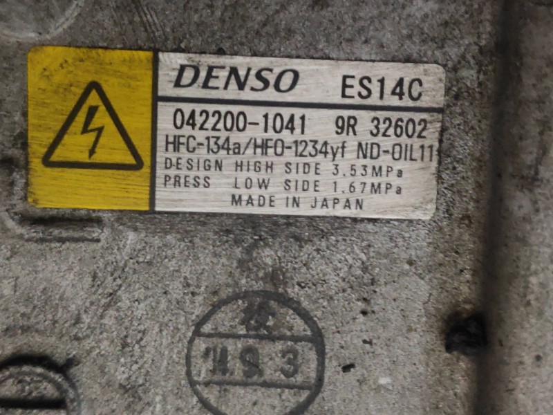 Recambio de compresor aire acondicionado para toyota yaris hsd active referencia OEM IAM 0422001041  