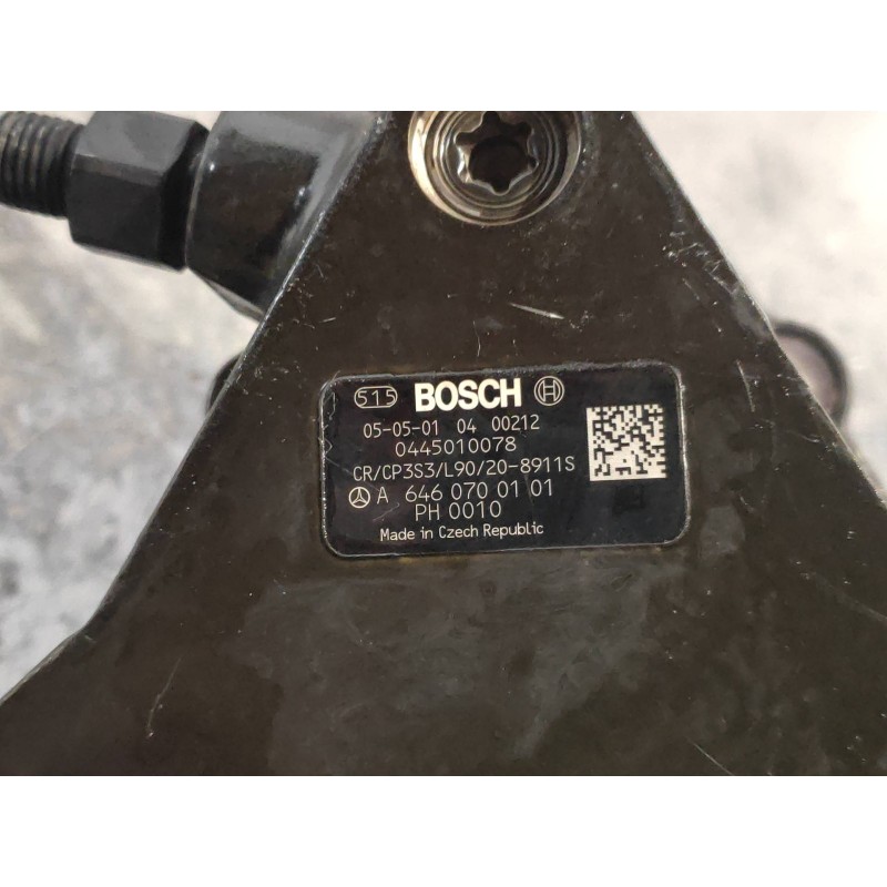 Recambio de bomba inyeccion para mercedes clase c (w203) sportcoupe c 200 cdi (la) (203.707) referencia OEM IAM 0445010078 A6460