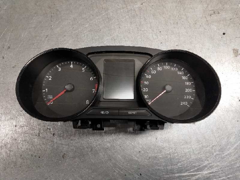 Recambio de cuadro instrumentos para volkswagen polo (6c1) trendline bluemotion referencia OEM IAM 6C0920730  