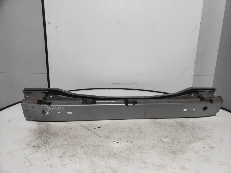 Recambio de refuerzo paragolpes trasero para toyota yaris hsd active referencia OEM IAM   