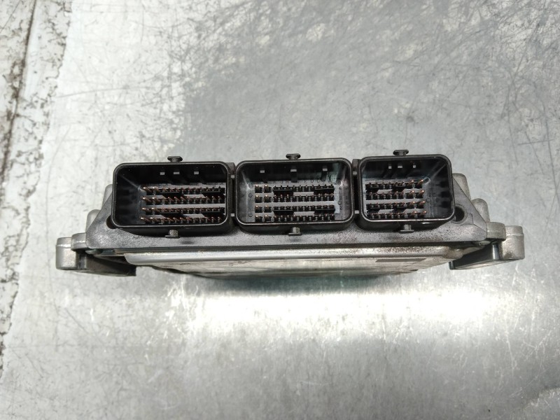 Recambio de centralita motor uce para renault laguna iii dynamique referencia OEM IAM 0281014646 8200726880 8200905110