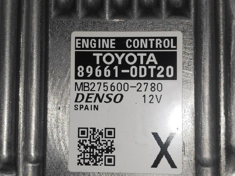 Recambio de centralita motor uce para toyota yaris hsd active referencia OEM IAM 896610DT20  MB2756002780