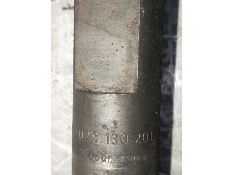 Recambio de inyector para volkswagen passat berlina (3b2) 1.9 tdi referencia OEM IAM 028130201T  