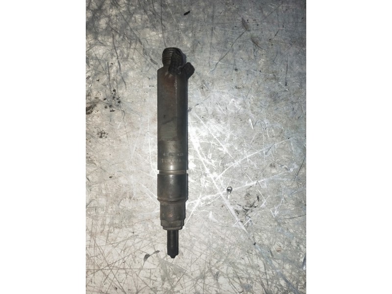 Recambio de inyector para volkswagen passat berlina (3b2) 1.9 tdi referencia OEM IAM 028130201T  