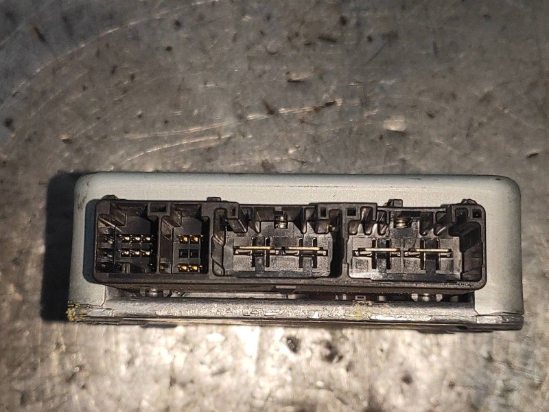 Recambio de modulo electronico para toyota yaris hsd active referencia OEM IAM 896500D332 6900003174 2107001141 JL501004943