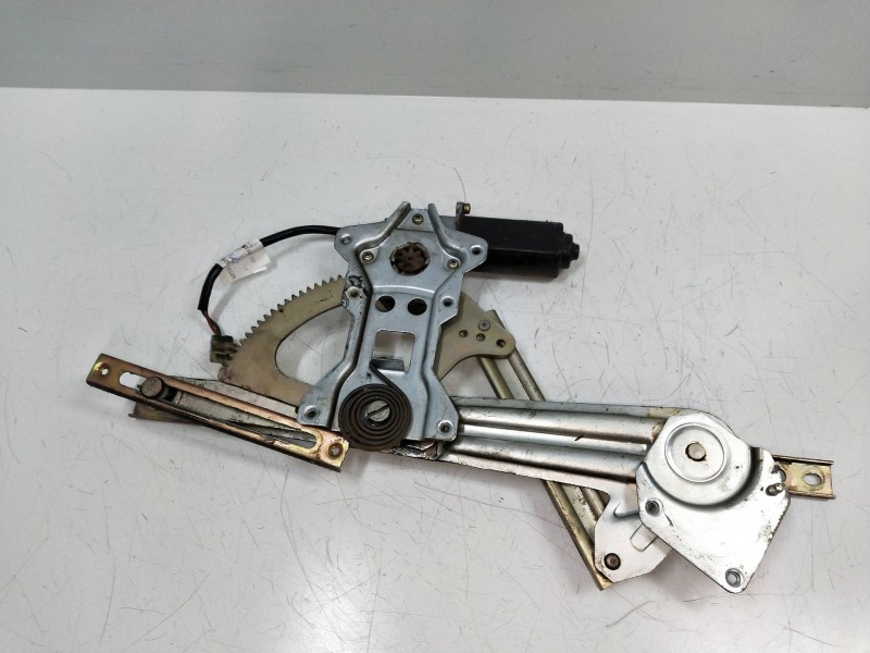 Recambio de elevalunas delantero derecho para mitsubishi montero (l040) referencia OEM IAM MB1712250 0621000791 3P Recambio de elevalunas delantero derecho para mitsubishi montero (l040) referencia OEM IAM MB1712250 0621000791 3P