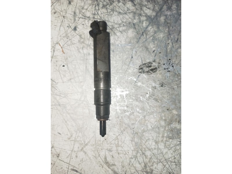 Recambio de inyector para volkswagen passat berlina (3b2) 1.9 tdi referencia OEM IAM 028130201T  
