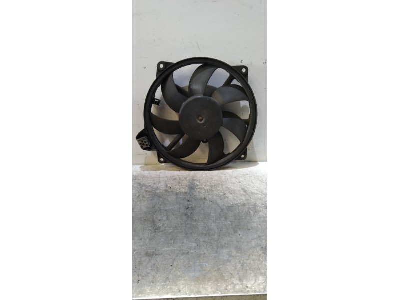 Recambio de electroventilador para renault megane iii berlina 5 p dynamique referencia OEM IAM MM1118V 214810028R 