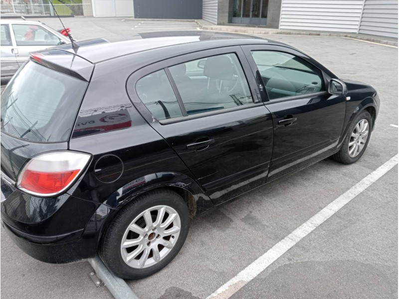 opel astra h berlina del año 2006