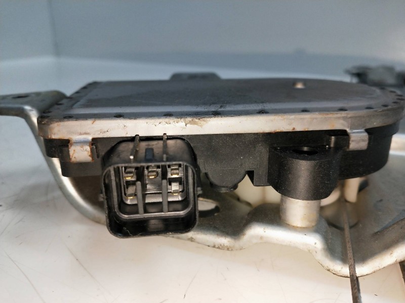 Recambio de elevalunas delantero derecho para mitsubishi montero (v60/v70) 3.2 di-d cat referencia OEM IAM MN117080 0620200720 5