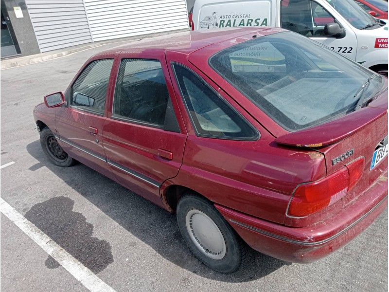 ford escort berlina/turnier del año 1994