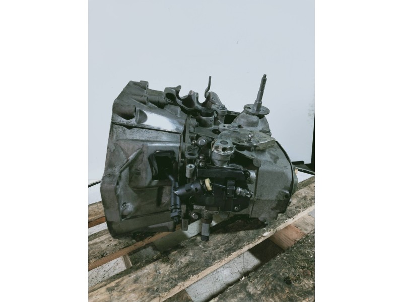 Recambio de caja cambios para peugeot 308 confort referencia OEM IAM 20EA01 0191804 6V