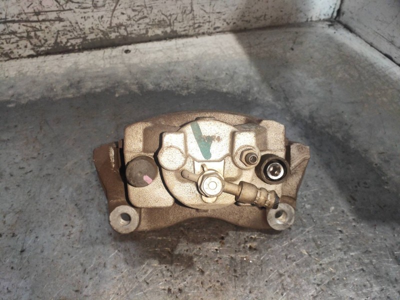 Recambio de pinza freno delantera derecha para toyota yaris hsd active referencia OEM IAM   