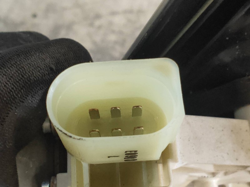 Recambio de elevalunas trasero derecho para bmw serie 5 lim. (f10) 525d referencia OEM IAM 72481720 72715649 51357182614