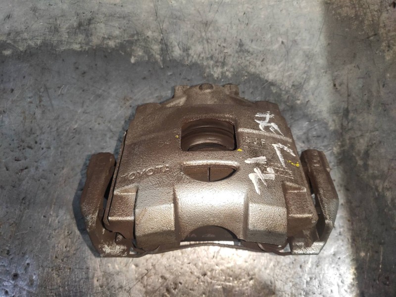 Recambio de pinza freno delantera izquierda para toyota yaris hsd active referencia OEM IAM   